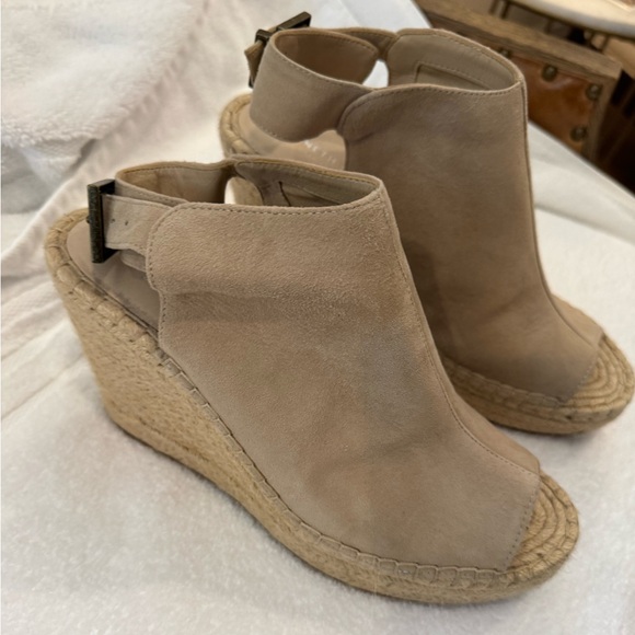 Kenneth Cole New York - peep toe espadrille wedge - Picture 3 of 12